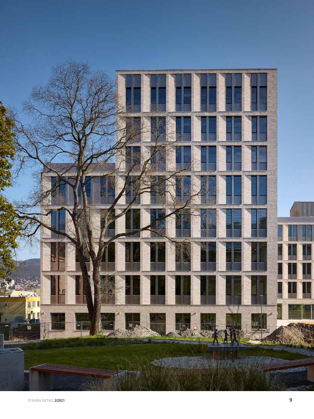 Budova univerzity J.E. Purkyně v časopise STAVBA a na EARCH.CZ