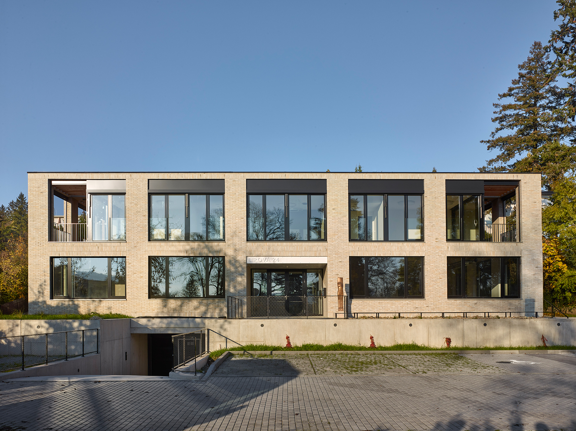 Multifunctional building Lipová, Brno